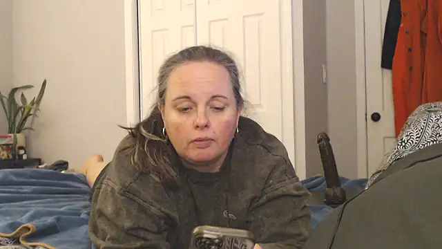 Snapshot of LauLauPAWG chatting on April 3, 2026, 1:14 am LauLauPAWG online show from April 3, 2026, 1:14 am