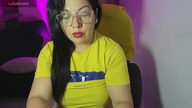 Snapshot of jessicarabbit_1 chatting on June 21, 2026, 6:21 pm jessicarabbit 1 online show from June 21, 2026, 6:21 pm