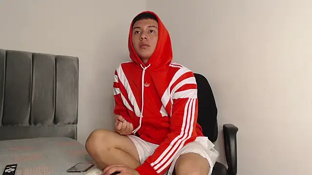 alex-lover online show from January 28, 2025, 9:19 pm