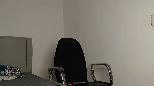 alex-lover online show from March 13, 2026, 3:57 am