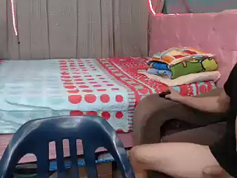 mom son dirty online show from January 18, 2025, 3:49 pm