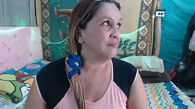 mom son dirty online show from November 16, 2025, 2:44 pm