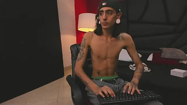 Matthew Dixonn online show from December 21, 2024, 7:56 am