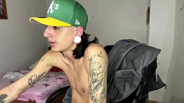 Matthew Dixonn online show from February 14, 2025, 3:00 am