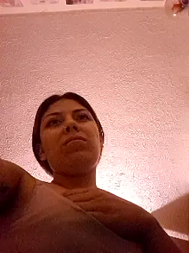 Sweel Leyva18 online show from March 19, 2025, 3:52 am