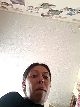 Sweel Leyva18 online show from November 6, 2025, 9:05 pm