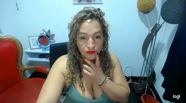mature tammyjones online show from March 5, 2025, 1:06 pm