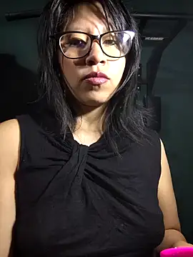 Snapshot of Giviper1 chatting on December 22, 2024, 3:44 am Giviper1 online show from December 22, 2024, 3:44 am