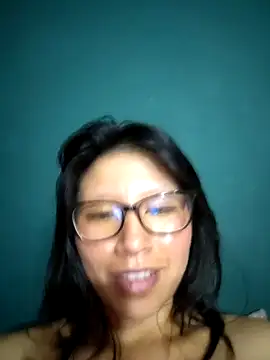 Snapshot of Giviper1 chatting on January 1, 2025, 7:52 am Giviper1 online show from January 1, 2025, 7:52 am