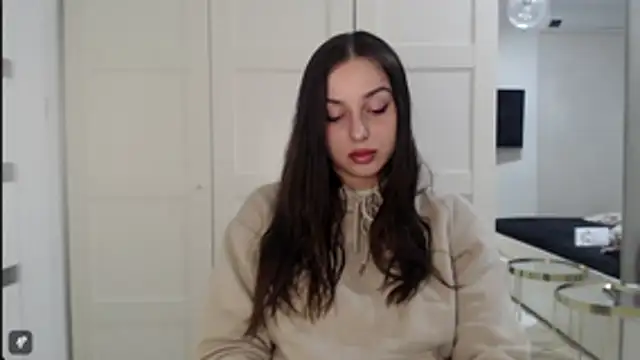 courtneyPerfect online show from November 3, 2025, 3:13 pm