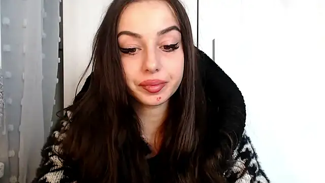 courtneyPerfect online show from April 11, 2026, 7:24 am