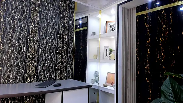 MirandaRossi online show from October 1, 2025, 2:50 am