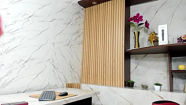 MirandaRossi online show from February 26, 2026, 2:54 am