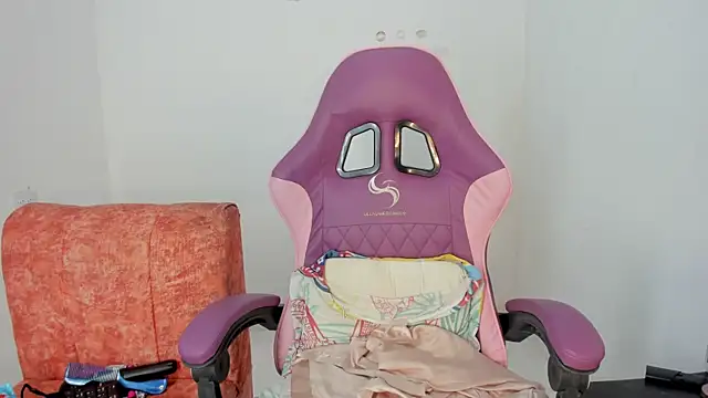 aitanacortes online show from September 25, 2025, 2:32 pm