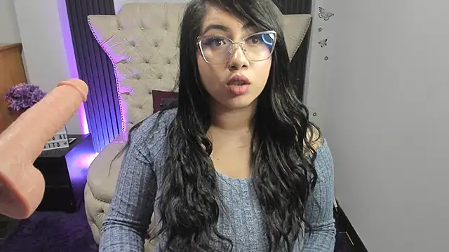 Sexy cristall  online show from November 15, 2025, 1:36 am