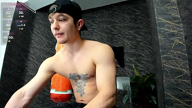 leonardsmith01 online show from January 16, 2025, 8:46 pm