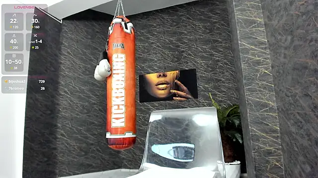 leonardsmith01 online show from January 21, 2025, 11:13 pm