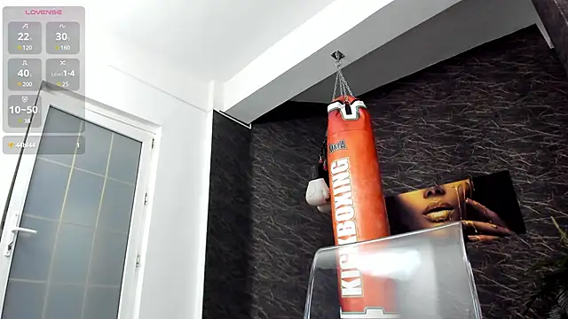 leonardsmith01 online show from March 2, 2025, 12:09 am