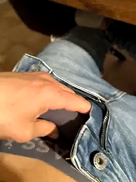 Kevoon991 online show from March 4, 2025, 7:01 pm