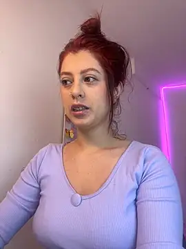 nix white online show from October 16, 2025, 1:23 pm