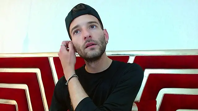 Snapshot of Christopher_saint chatting on April 14, 2026, 1:50 pm Christopher saint online show from April 14, 2026, 1:50 pm