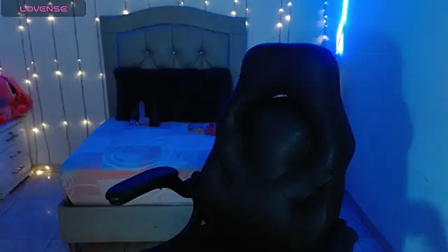 Alison girl20 online show from September 25, 2025, 8:34 pm