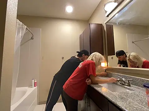 girlfriendmissy online show from January 6, 2025, 10:15 pm