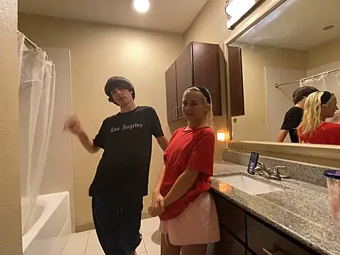 girlfriendmissy online show from February 1, 2025, 12:51 am