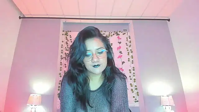 KylieMaxwell online show from March 14, 2025, 11:45 am