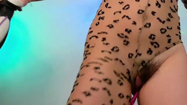 GilaKat online show from October 15, 2025, 4:56 am