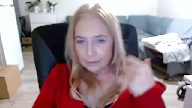 sofia xkiss online show from December 5, 2024, 7:38 am