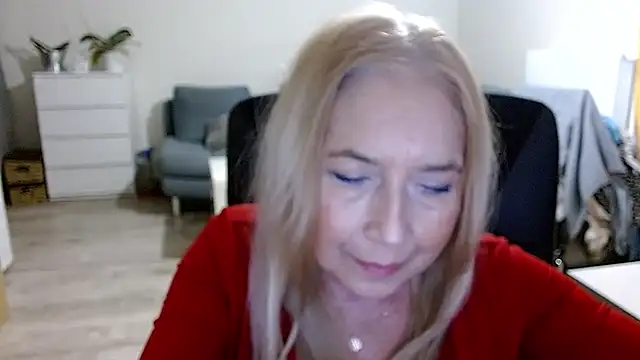 sofia xkiss online show from December 11, 2024, 7:42 am
