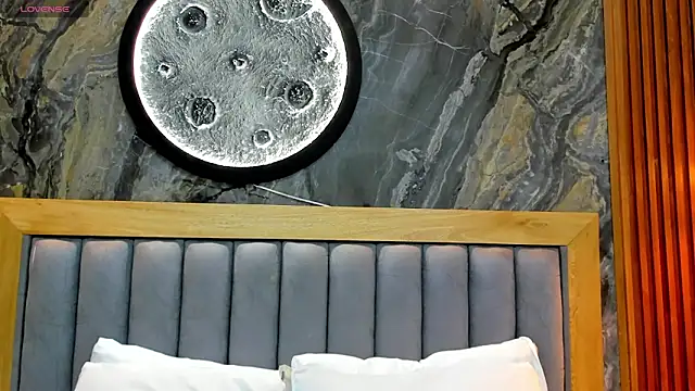 BellaPeers  online show from April 14, 2026, 11:05 am