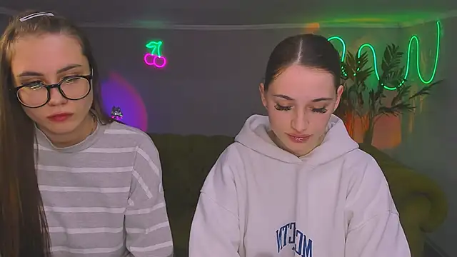 Snapshot of queenofjoyy chatting on December 3, 2024, 7:22 pm queenofjoyy online show from December 3, 2024, 7:22 pm