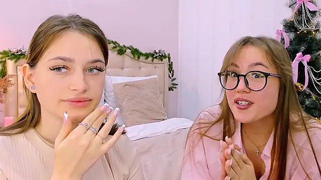 Snapshot of queenofjoyy chatting on December 14, 2024, 9:07 am queenofjoyy online show from December 14, 2024, 9:07 am