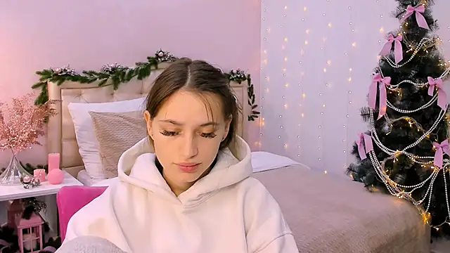 Snapshot of queenofjoyy chatting on December 21, 2024, 5:58 am queenofjoyy online show from December 21, 2024, 5:58 am