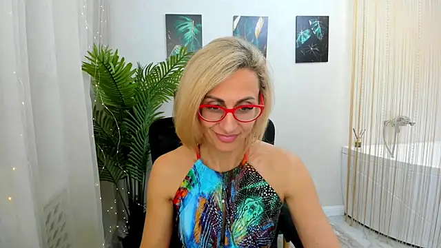 MuseOfStage online show from February 23, 2025, 2:35 pm