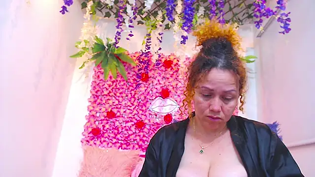 BLONDE SEXYHOT online show from November 25, 2025, 11:38 pm