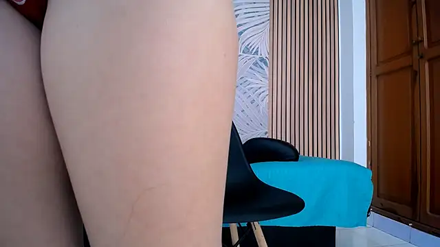 LauraRossi Nova online show from March 21, 2025, 2:51 pm