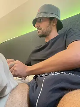 hard macoor12 online show from December 13, 2024, 1:44 pm