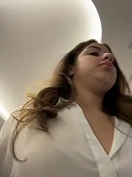 CharleneWoods online show from November 5, 2025, 6:02 am