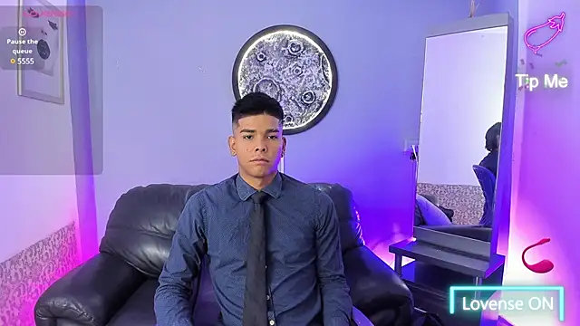 Snapshot of _raul_lima chatting on March 8, 2025, 7:42 pm raul lima online show from March 8, 2025, 7:42 pm