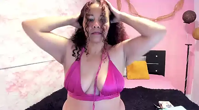 Snapshot of Brunette_sasha chatting on February 21, 2025, 1:11 pm Brunette sasha online show from February 21, 2025, 1:11 pm