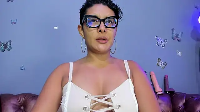 Kaira mosse online show from October 15, 2025, 10:15 am