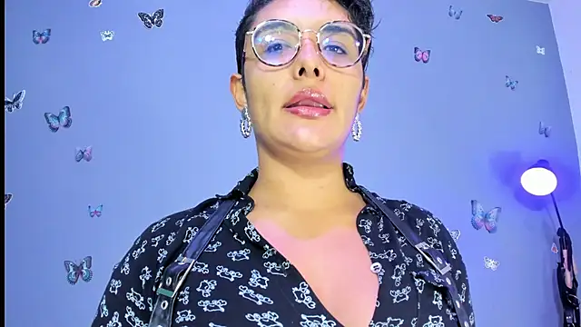 Kaira mosse online show from November 9, 2025, 12:36 pm