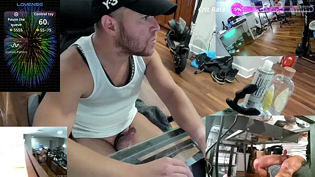 Snapshot of aaron_s_x chatting on October 18, 2025, 11:38 pm aaron s x online show from October 18, 2025, 11:38 pm