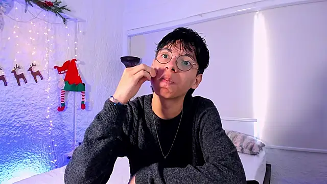 alexandersawyer online show from December 17, 2024, 12:00 pm