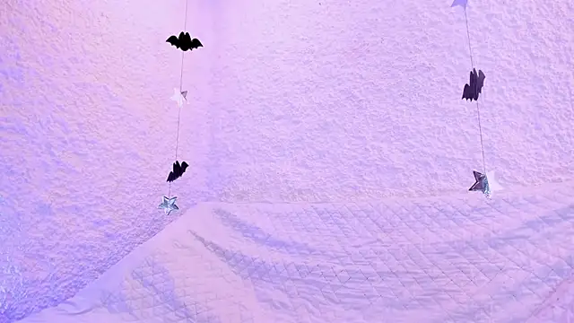 alexandersawyer online show from October 28, 2025, 1:58 pm