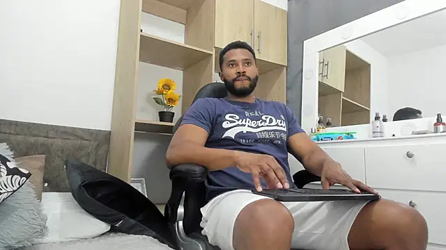 karsonmorris online show from October 17, 2025, 5:04 pm