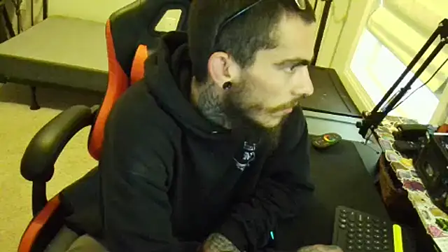 XMeF10 online show from February 15, 2025, 9:37 pm